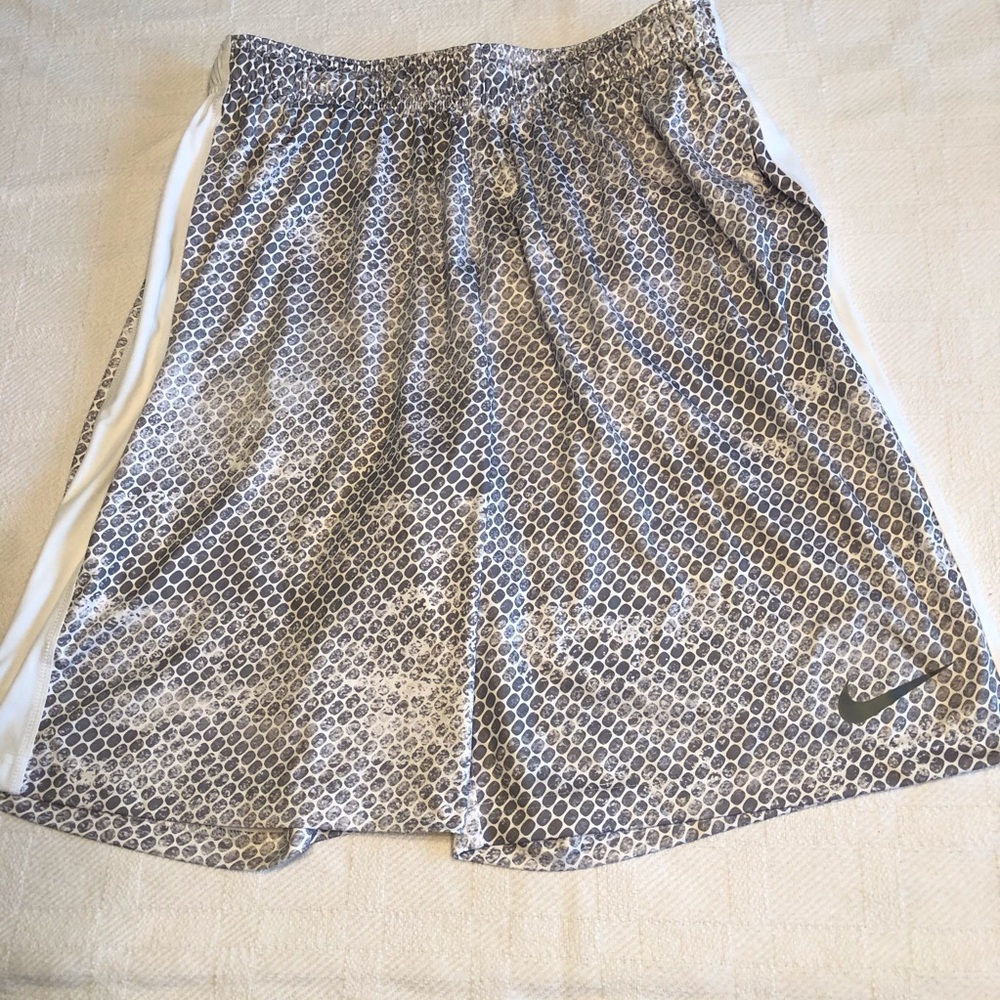 Nike Dri-Fit Mens Large Shorts w/Pockets
